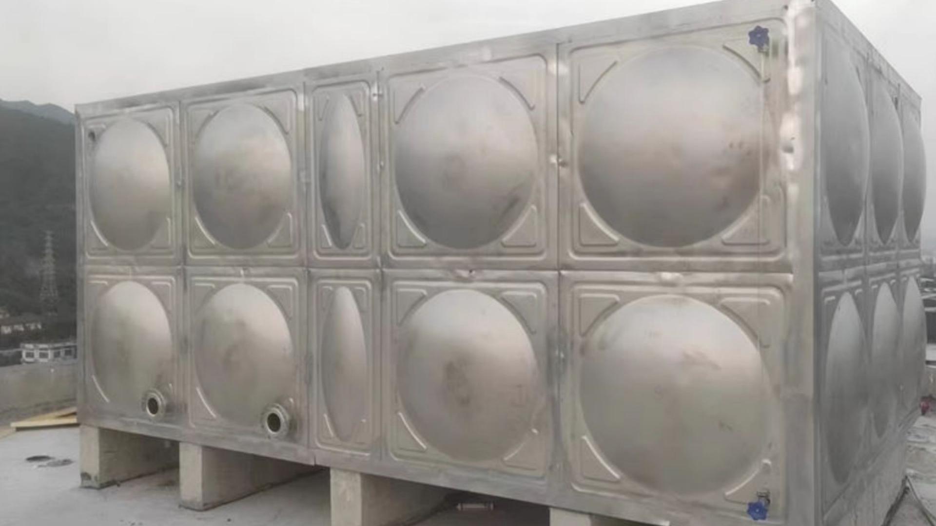在水质安全性方面，哪种水箱更具优势？(图1)